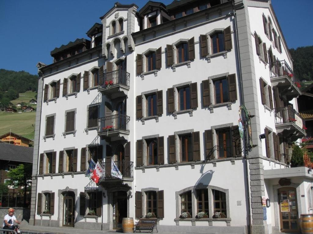 Auberge De La Bourgeoisie Troistorrents Exterior photo